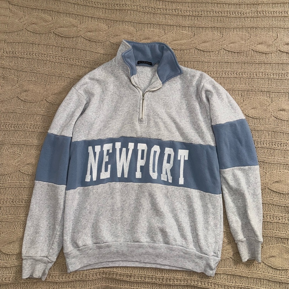 Brandy Melville newport zip up sweater